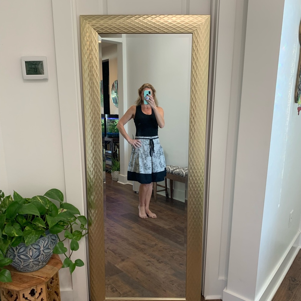 Size small black and white floral skirt